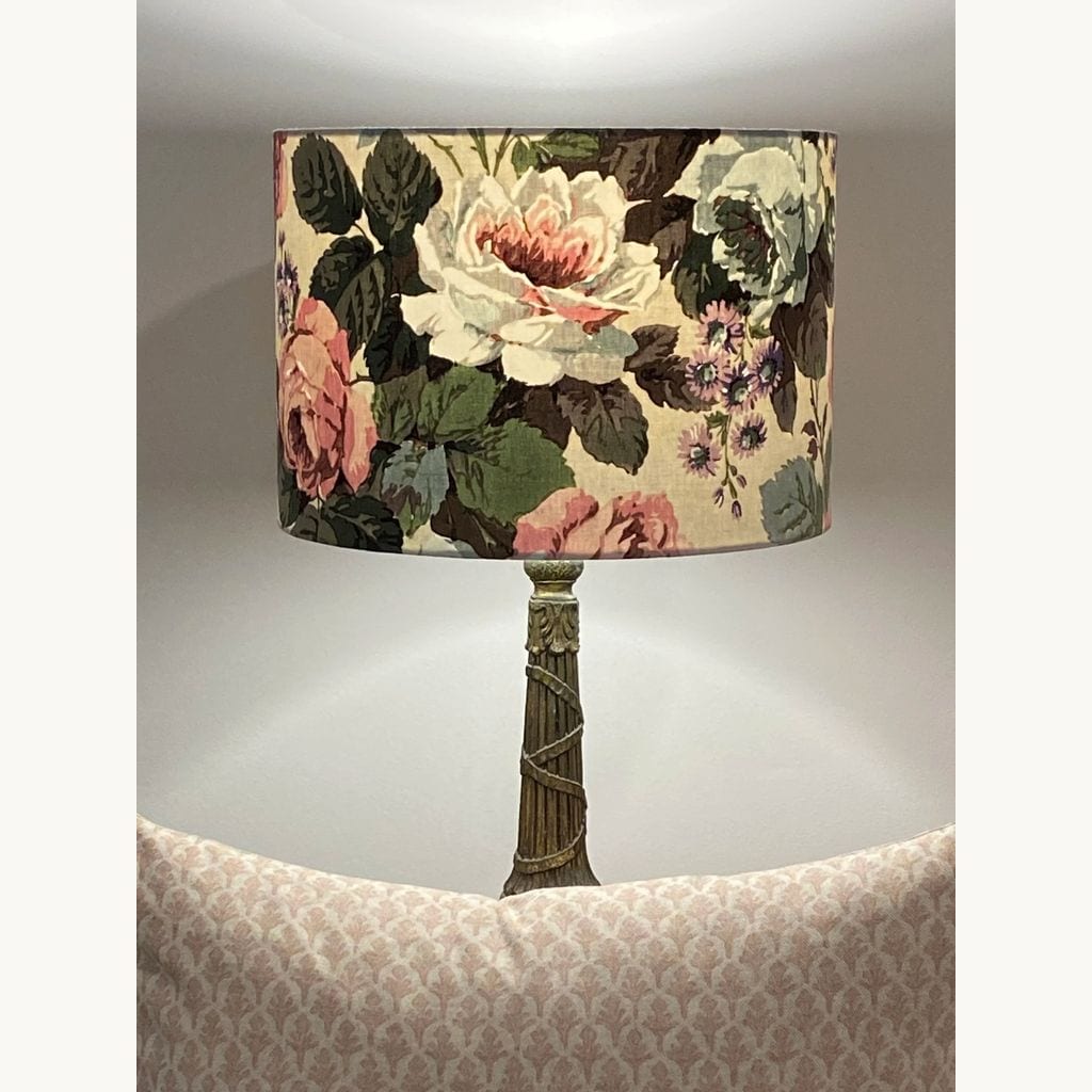 Choosing a lampshade for the lamp you already own
